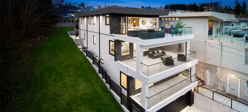 14705 Oxenham Ave, White Rock, BC