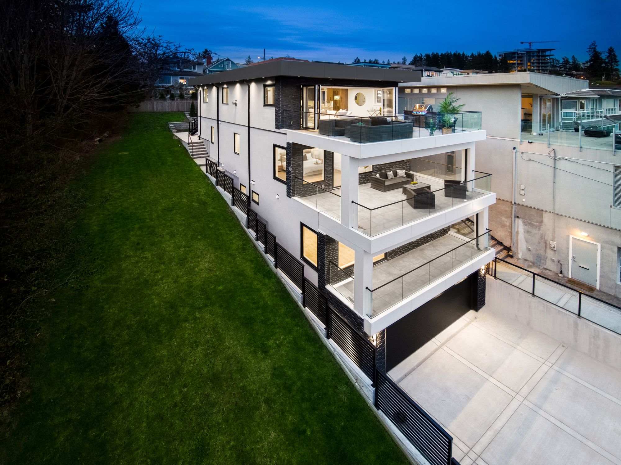 14705 Oxenham Ave, White Rock, BC