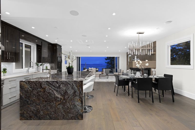 14705 Oxenham Ave, White Rock, BC